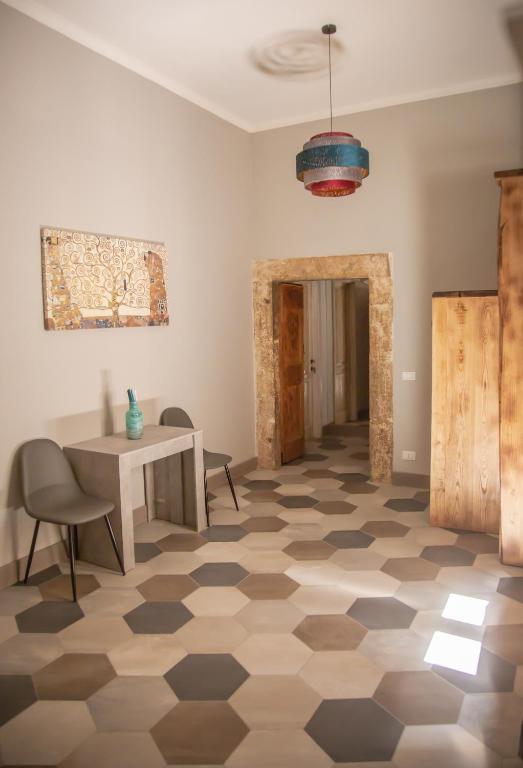 La Rondine room 6